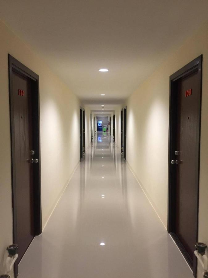 Ada Apartment - อาดา อพาร์ทเมนท์ Bangkok Exteriör bild